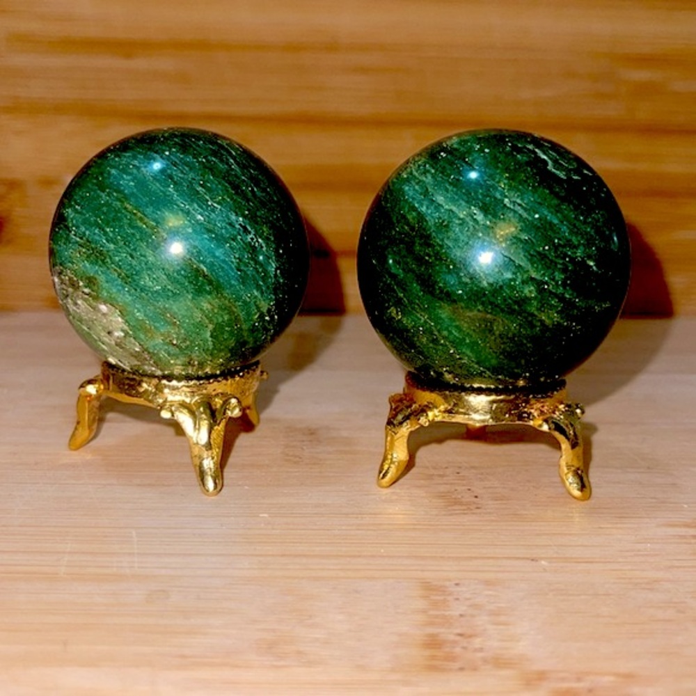 ✨💚 2 GREEN MICA SPHERES 💚 50 & 55mm
